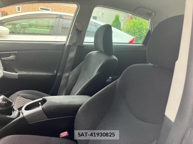 Toyota PRIUS 2013-10 8316509-8