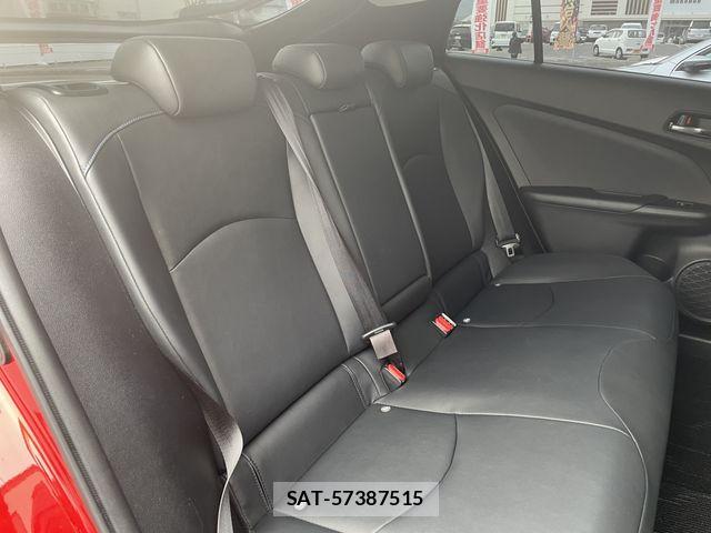 Toyota PRIUS 2016-02 8316497-12