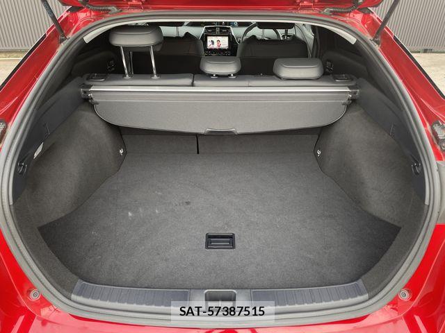 Toyota PRIUS 2016-02 8316497-13
