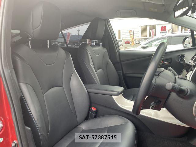 Toyota PRIUS 2016-02 8316497-1