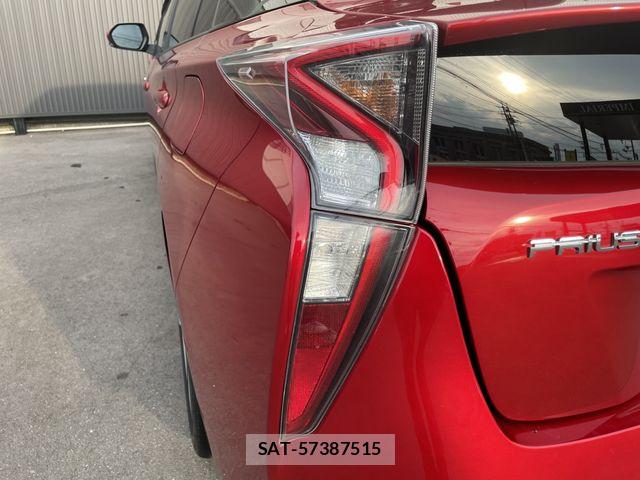 Toyota PRIUS 2016-02 8316497-24