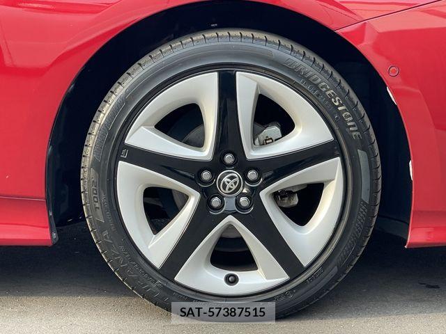 Toyota PRIUS 2016-02 8316497-26