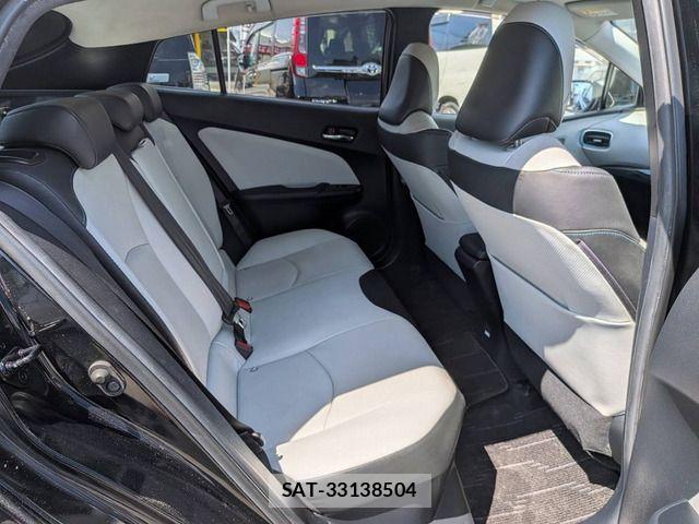 Toyota PRIUS 2016-01 8316482-12