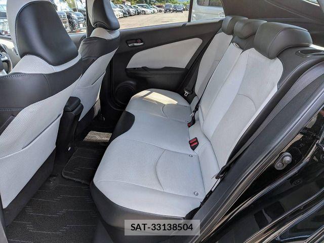 Toyota PRIUS 2016-01 8316482-13