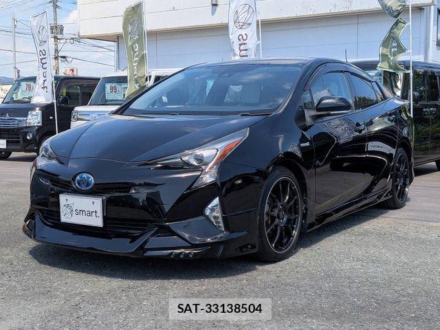 Toyota PRIUS 2016-01 8316482-1