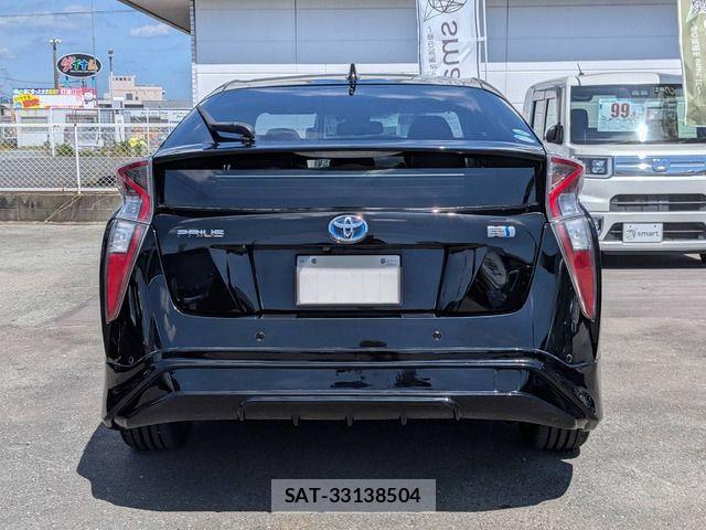 Toyota PRIUS 2016-01 8316482-7