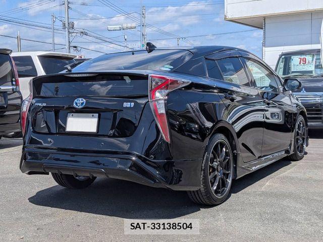 Toyota PRIUS 2016-01 8316482-8
