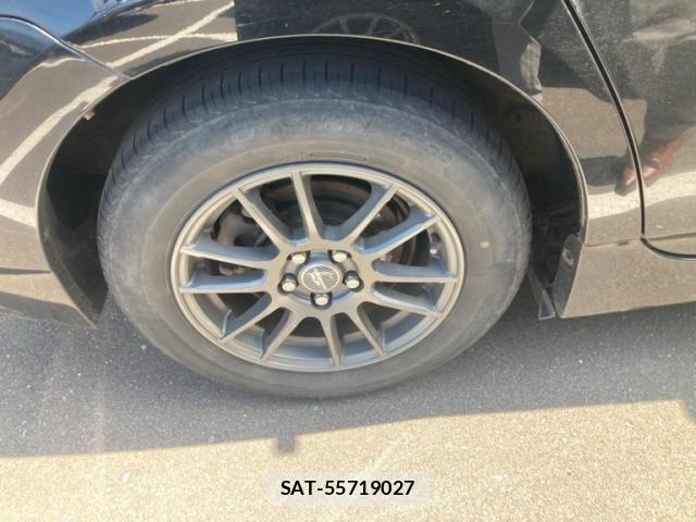 Toyota PRIUS 2011-08 8316538-11