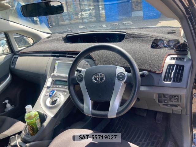Toyota PRIUS 2011-08 8316538-12
