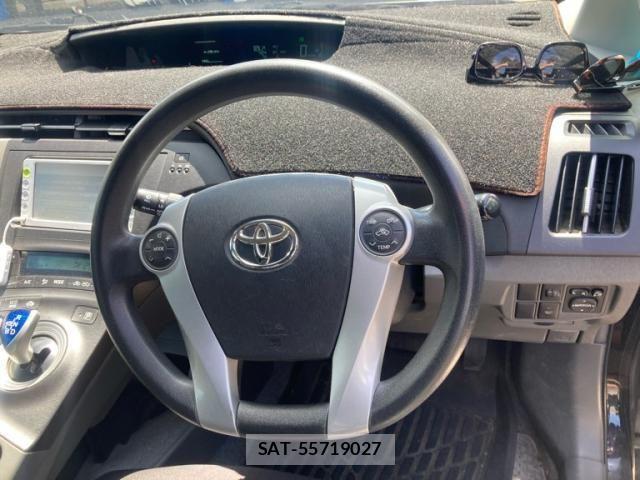Toyota PRIUS 2011-08 8316538-17
