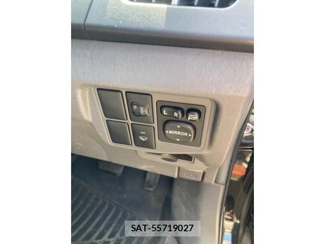 Toyota PRIUS 2011-08 8316538-18