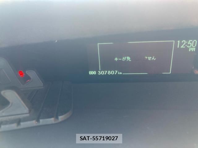 Toyota PRIUS 2011-08 8316538-1