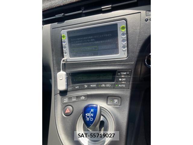Toyota PRIUS 2011-08 8316538-19