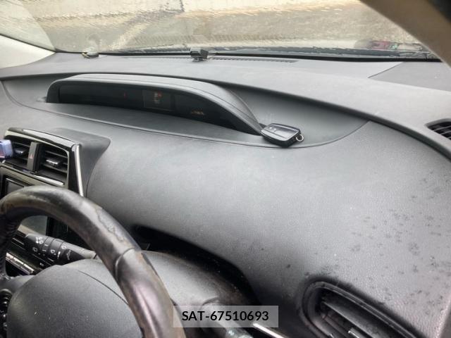 Toyota PRIUS 2019-02 8337450-12