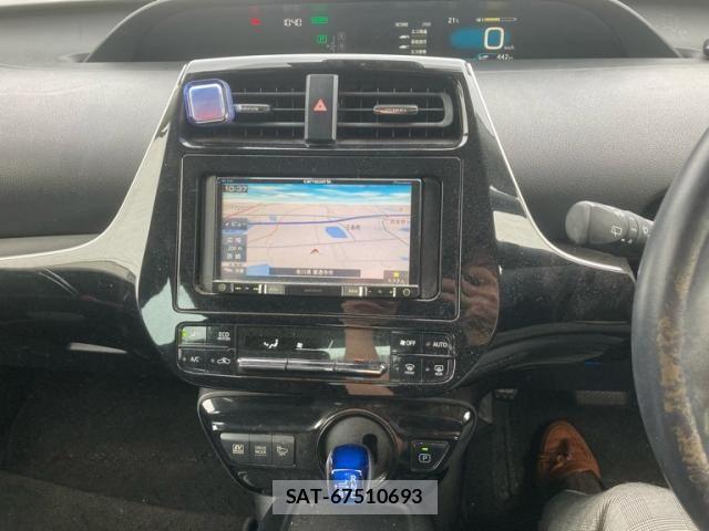 Toyota PRIUS 2019-02 8337450-17