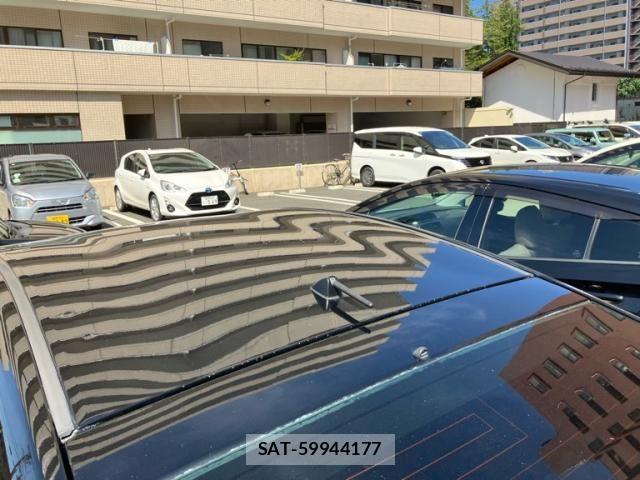 Toyota PRIUS 2012-06 8337468-5