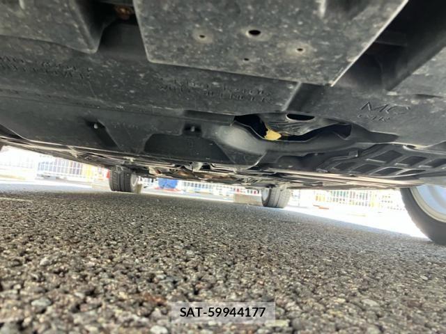 Toyota PRIUS 2012-06 8337468-6