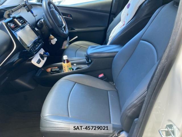Toyota PRIUS 2017-02 8337463-11