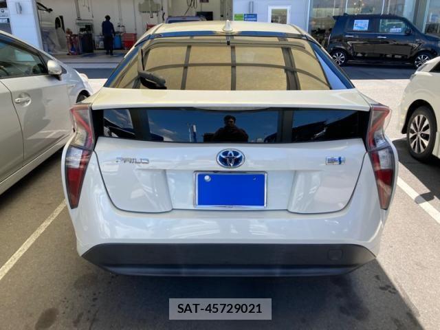 Toyota PRIUS 2017-02 8337463-7