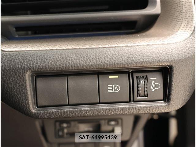 Toyota PRIUS 2023-06 8337424-12