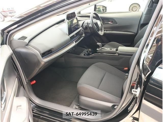 Toyota PRIUS 2023-06 8337424-17
