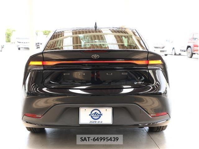 Toyota PRIUS 2023-06 8337424-24