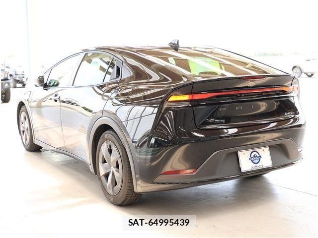 Toyota PRIUS 2023-06 8337424-25