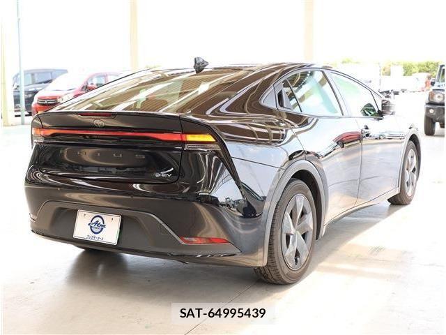 Toyota PRIUS 2023-06 8337424-6