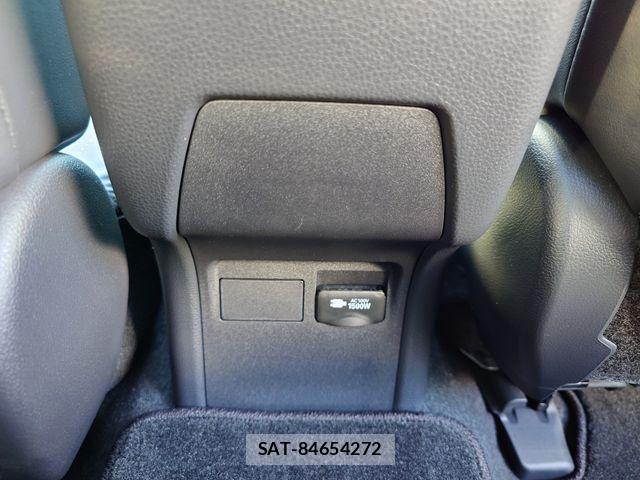 Toyota PRIUS 2023-05 8337407-24