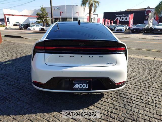 Toyota PRIUS 2023-05 8337407-6