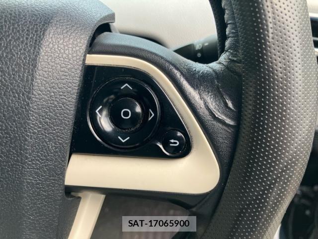 Toyota PRIUS 2016-07 8337456-17