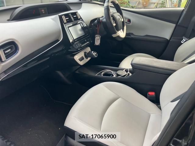 Toyota PRIUS 2016-07 8337456-24