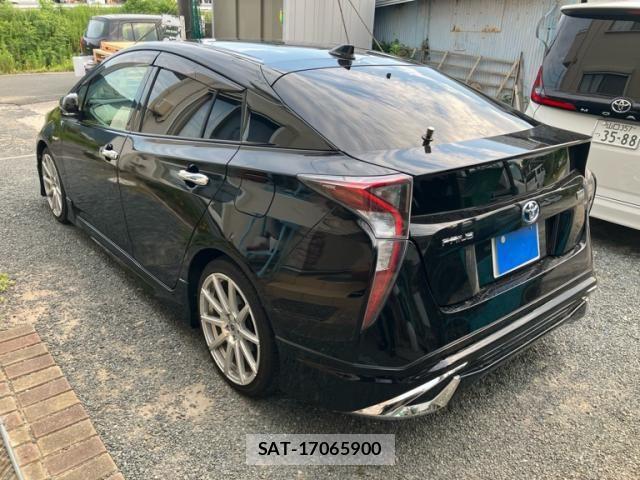 Toyota PRIUS 2016-07 8337456-3