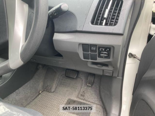 Toyota PRIUS 2010-07 8337486-15