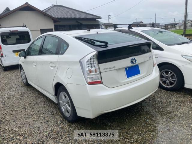 Toyota PRIUS 2010-07 8337486-1