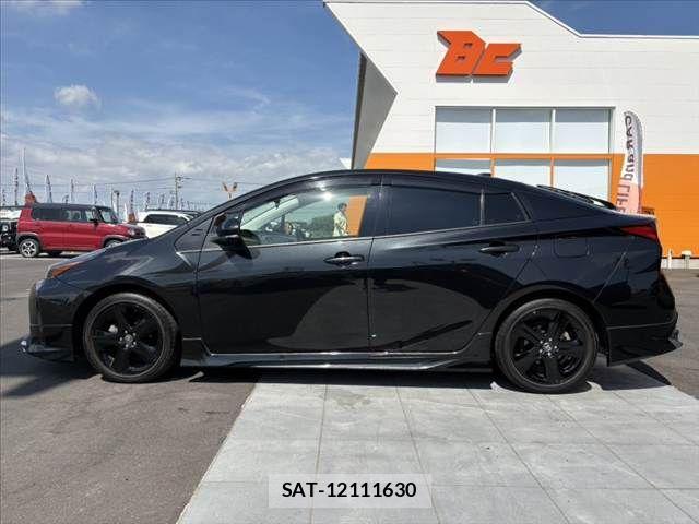 Toyota PRIUS 2022-03 8337426-10