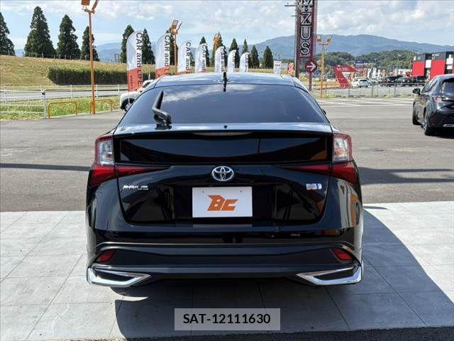 Toyota PRIUS 2022-03 8337426-13