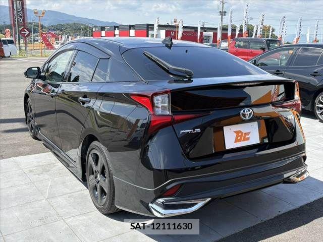 Toyota PRIUS 2022-03 8337426-14