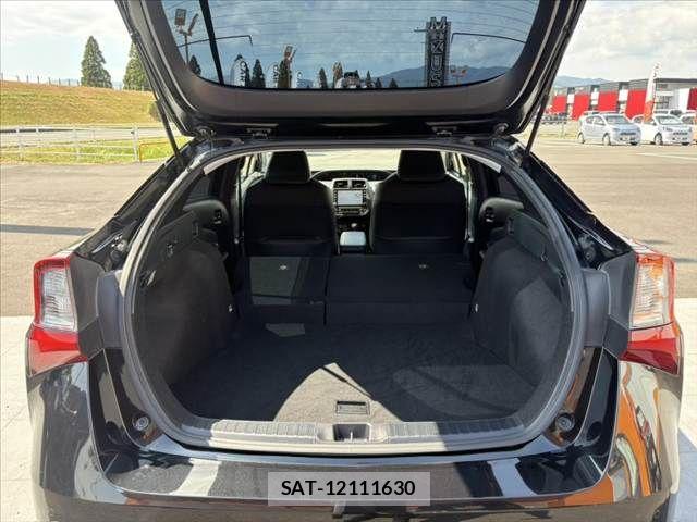 Toyota PRIUS 2022-03 8337426-20