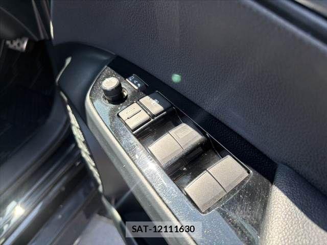 Toyota PRIUS 2022-03 8337426-21