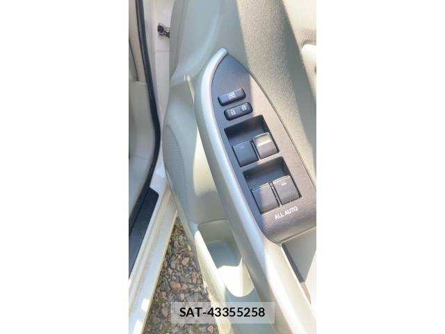 Toyota PRIUS 2012-03 8337467-13