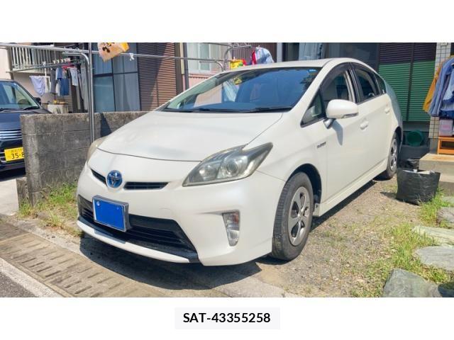 Toyota PRIUS 2012-03 8337467-4