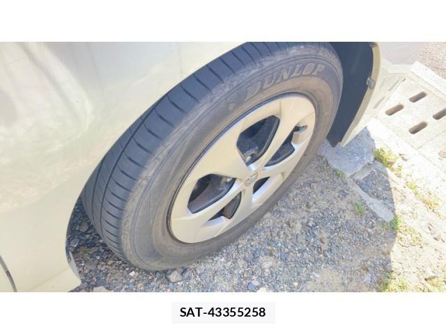 Toyota PRIUS 2012-03 8337467-8