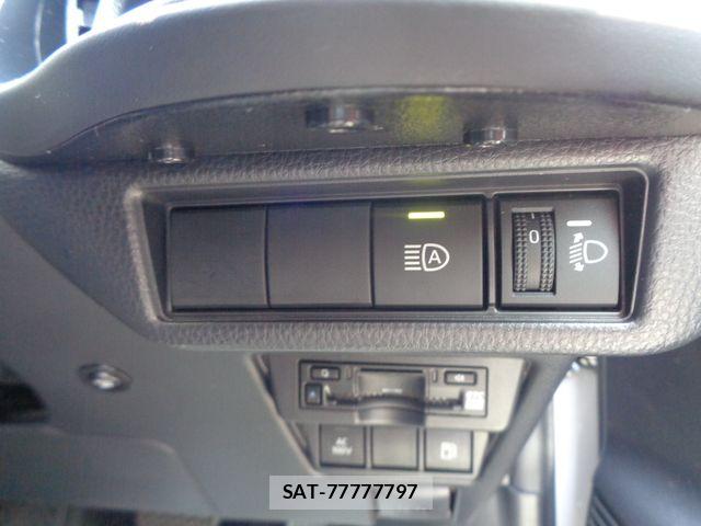 Toyota PRIUS 2024-04 8326451-18