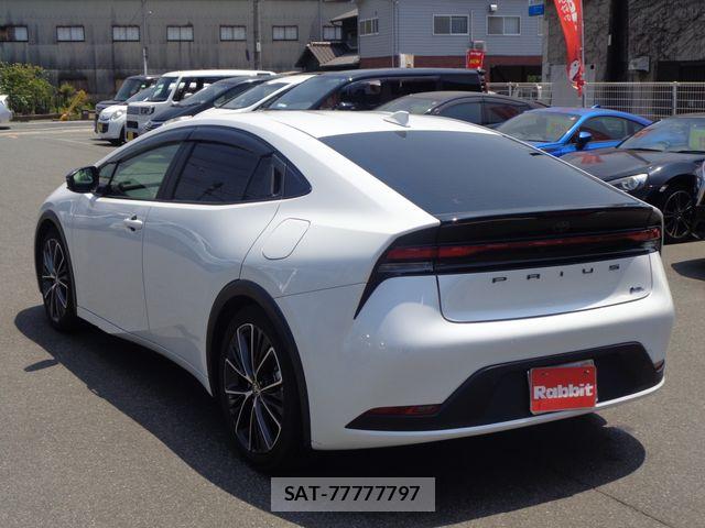 Toyota PRIUS 2024-04 8326451-1