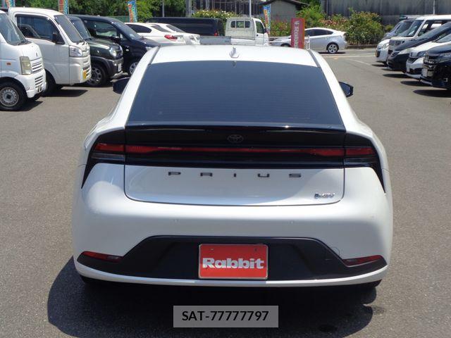 Toyota PRIUS 2024-04 8326451-6