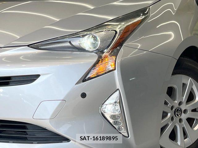Toyota PRIUS 2017-08 8337453-11
