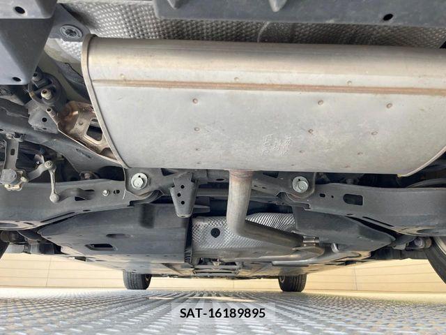 Toyota PRIUS 2017-08 8337453-18