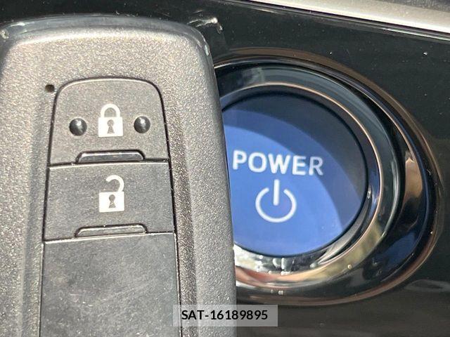 Toyota PRIUS 2017-08 8337453-5
