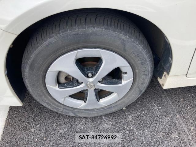 Toyota PRIUS 2012-03 8337475-7